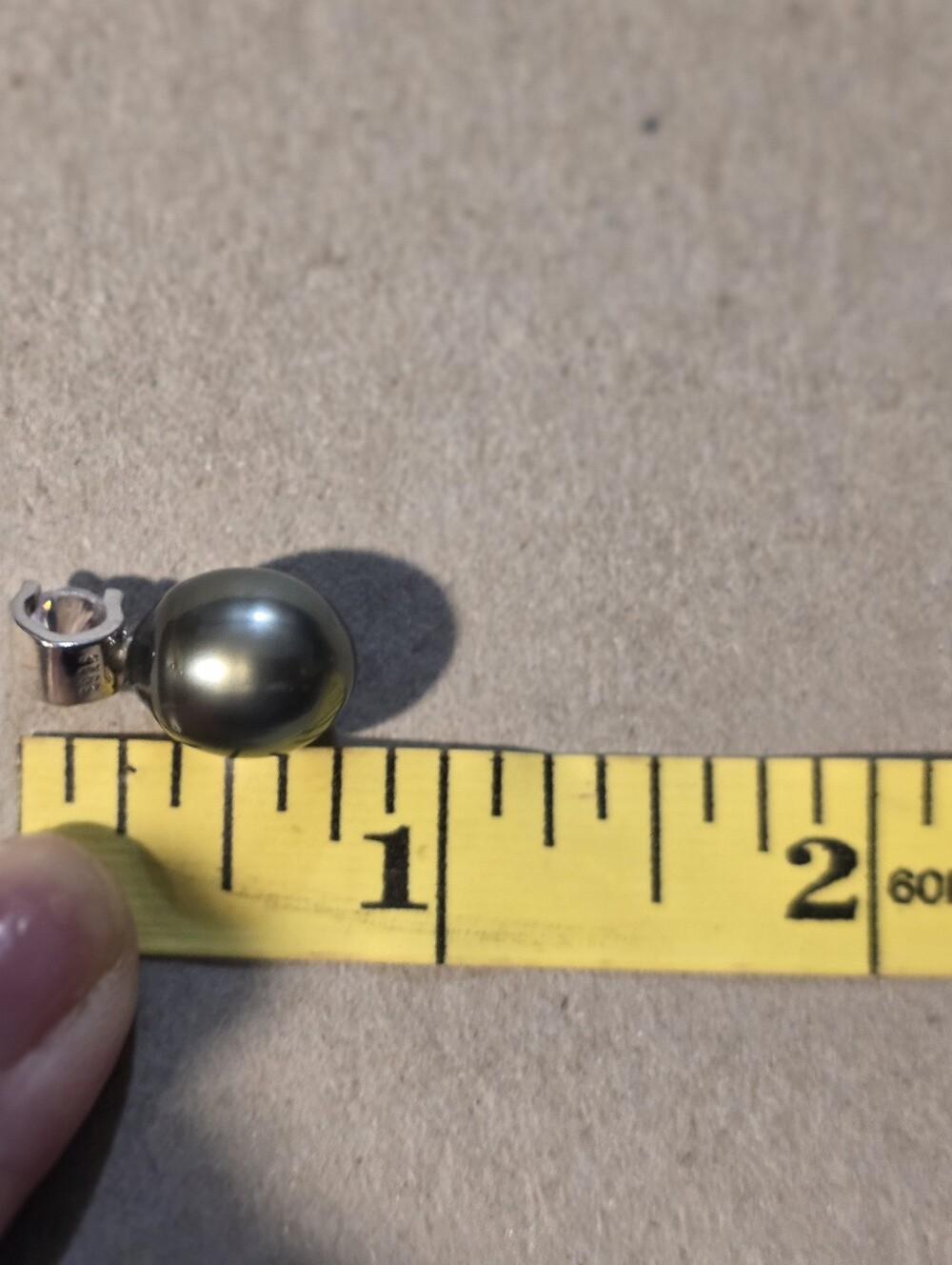 Black Tahitian Pearl Pendant with Silver Bail - Dark Green/blue Pearl - Picture 5 of 7